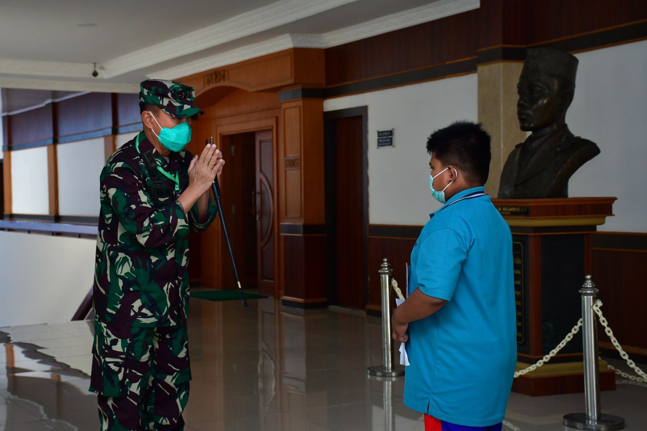 Penasaran Siapa Penolong Orang Tuanya, Babil Datangi Kodam Hasanuddin