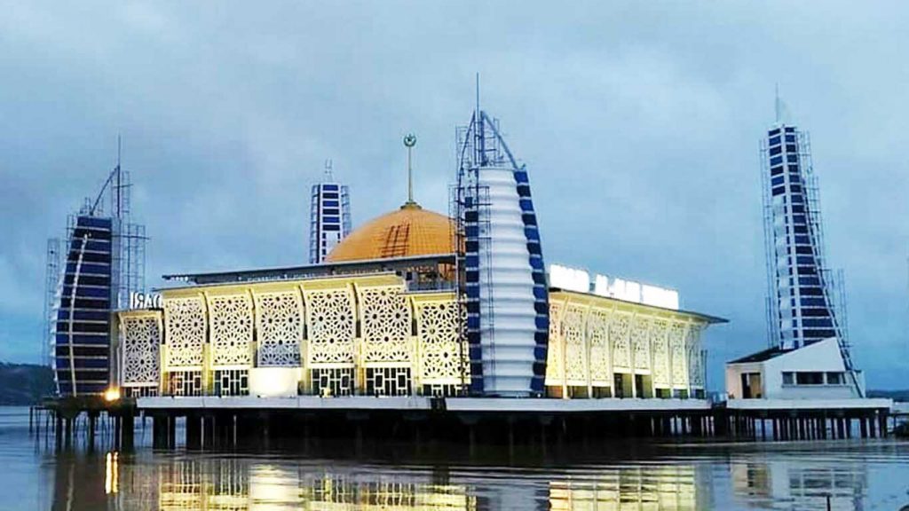 Laksanakan Salat IdulAdha, Masjid Al Alam Kendari Bakal Batasi Jumlah Jamaah