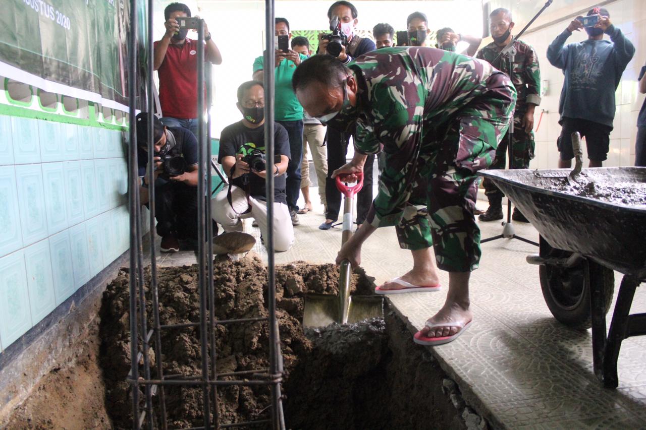 Pangdam Hasanuddin Bantu Pembangunan Masjid di Kendari