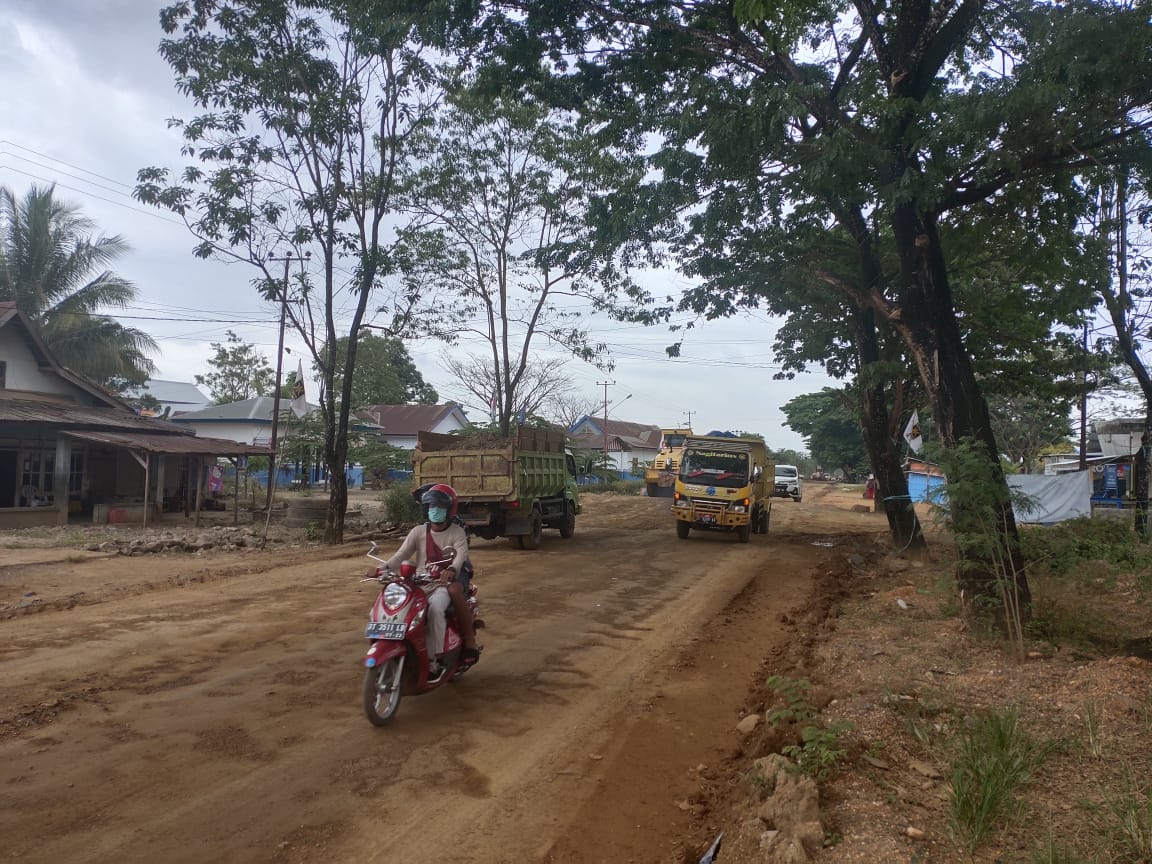 Jalan Diperbaiki, Warga Koltim Apresiasi Program Partai Gerindra