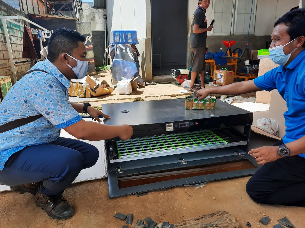 Kemenristek dan UHO Kerja Sama Kembangkan Pakan Ikan dan Penetas Telur