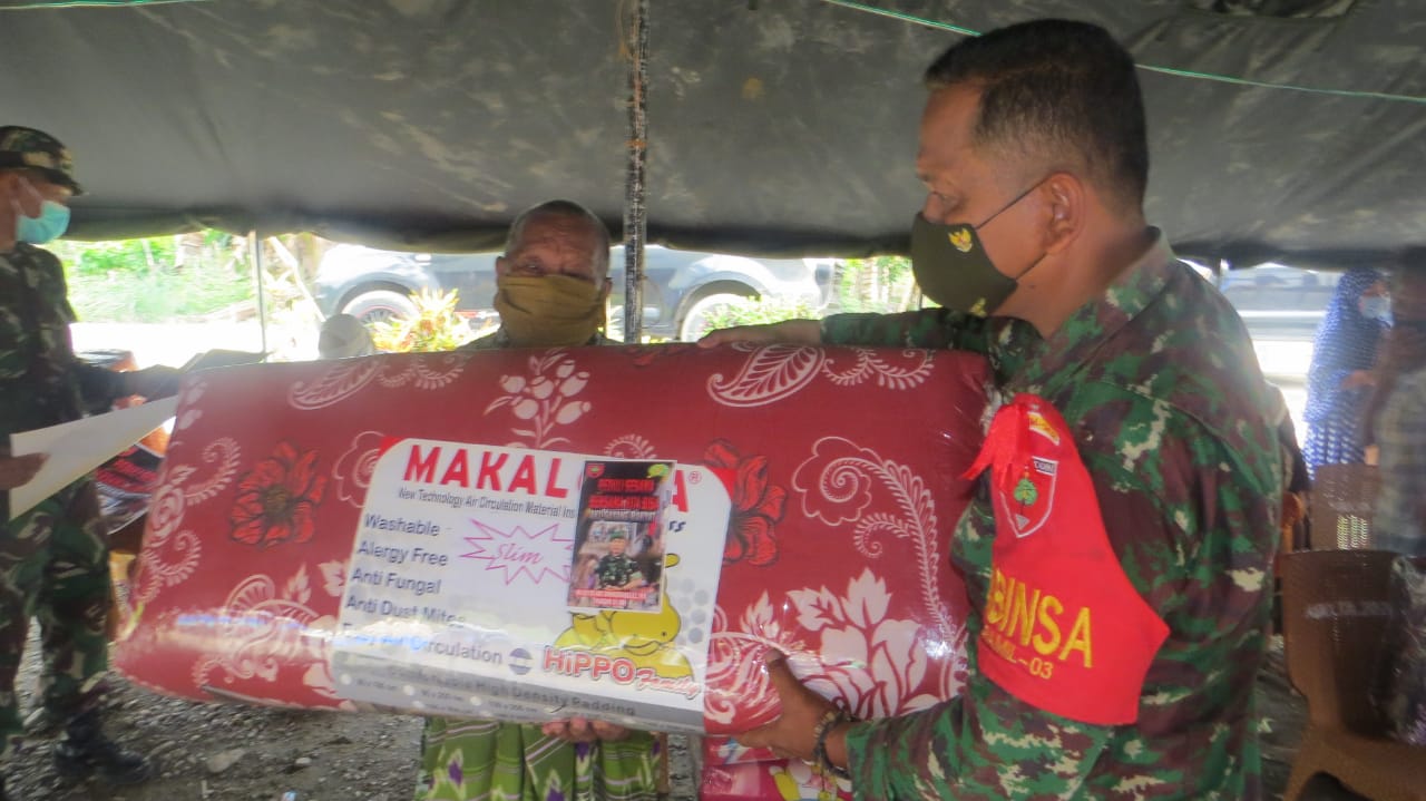 Pangdam Hasanuddin Peduli Korban Banjir Bandang di Kolut