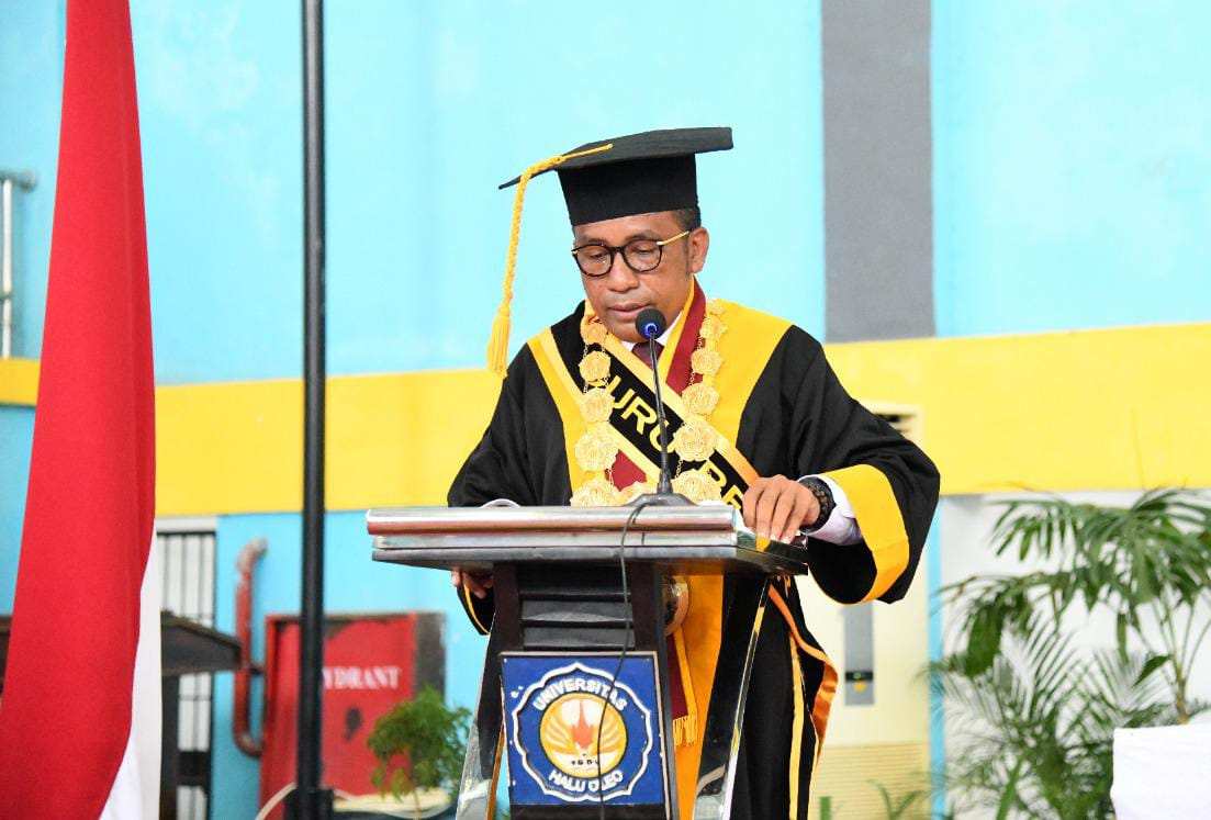 UHO Wisuda 1.837 Mahasiswa Periode Januari-April 2022, Alumni Diingatkan Mengisi Tracer Studi