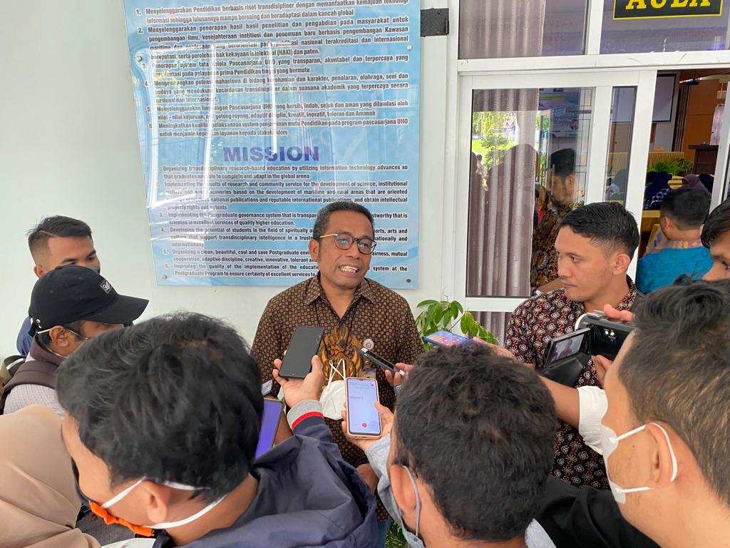 Mahasiswa UHO Ikut Pomnas 2022, Rektor Zamrun: Jaga Nama Baik Kampus