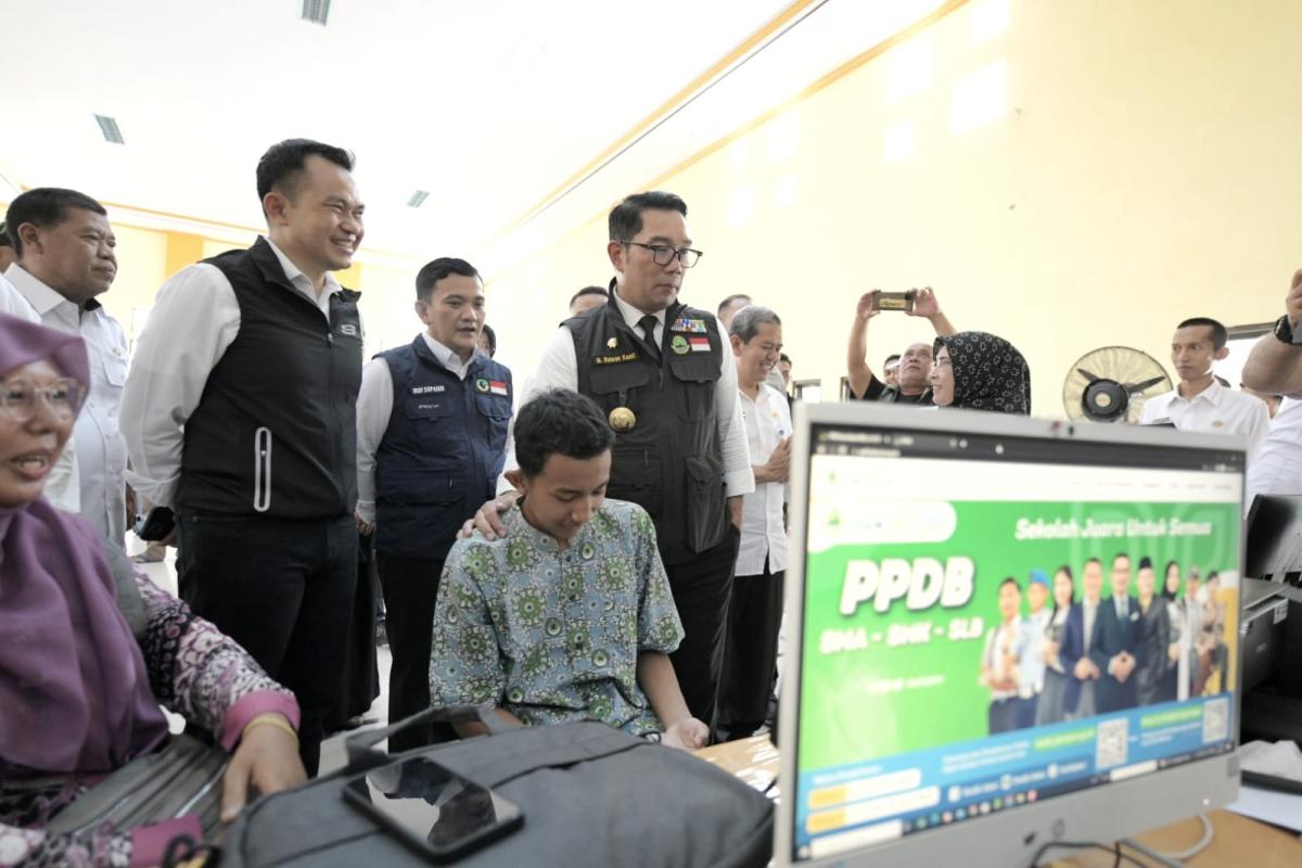 Gubernur Ridwan Kamil Tinjau Pelaksanaan PPDB di Majalengka