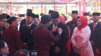 Ridwan Kamil Persembahkan Satyalancana Wira Karya kepada Elemen Masyarakat Pertanian Jabar