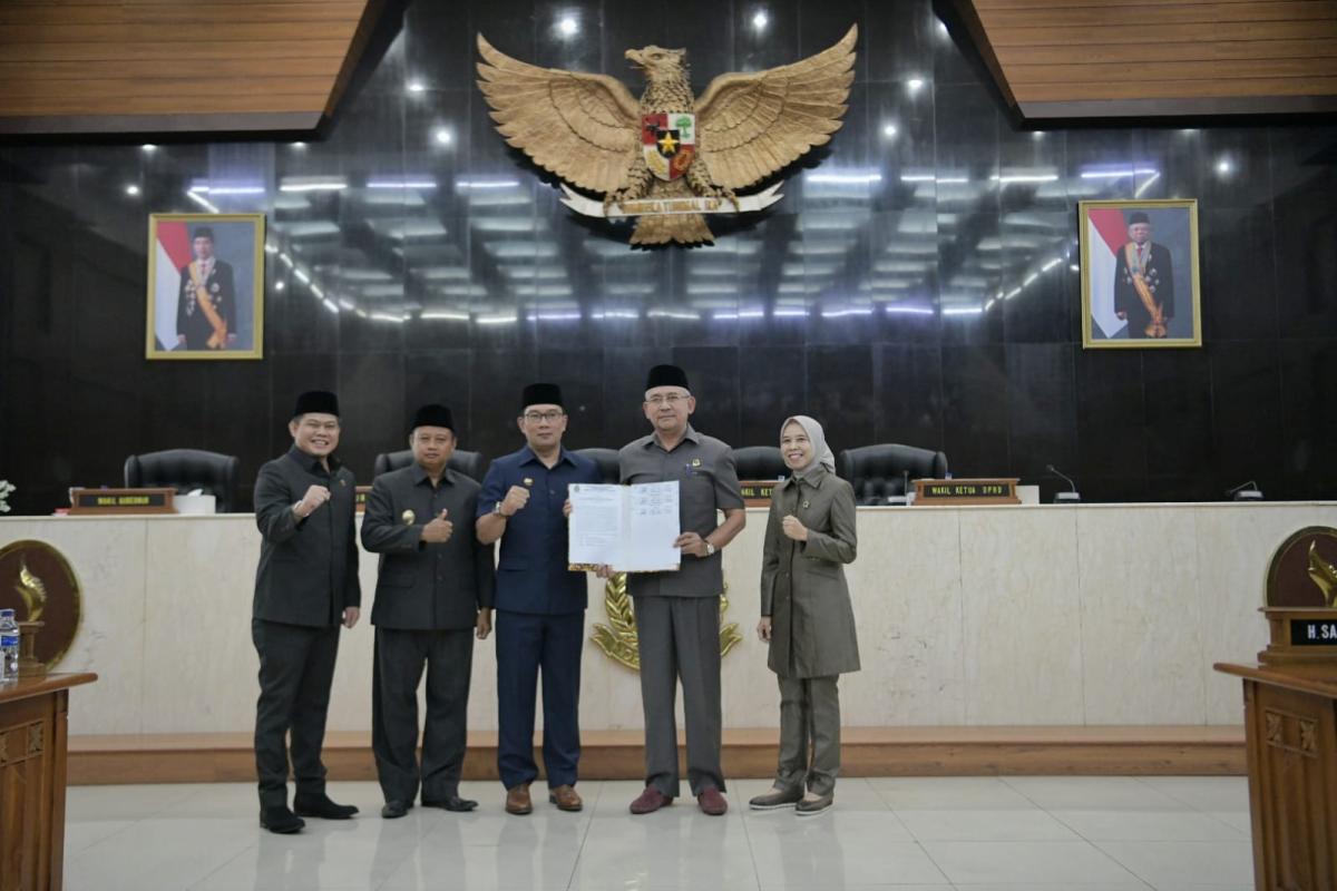 Jabatan Ridwan Kamil - Uu Ruzhanul Ulum Berakhir 5 September 2023 DPRD Jabar Umumkan Pengusulan Pemberhentian