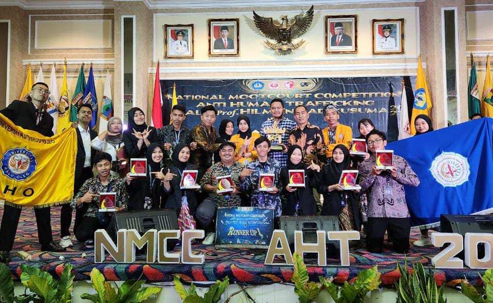 Fakultas Hukum UHO Sabet Juara Umum Kompetisi Peradilan Semu di Universitas Lampung