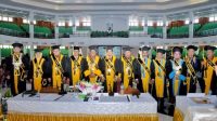 Rektor UHO Kukuhkan 5 Guru Besar dari Faperta dan FPIK