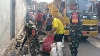 Ciptakan Lingkungan Bersih, Koramil 1408-06/Mamajang Gelar Bakti Sosial