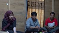 Momen Sitya Giona Nur Alam Sahur di Rumah Warga Bungkutoko