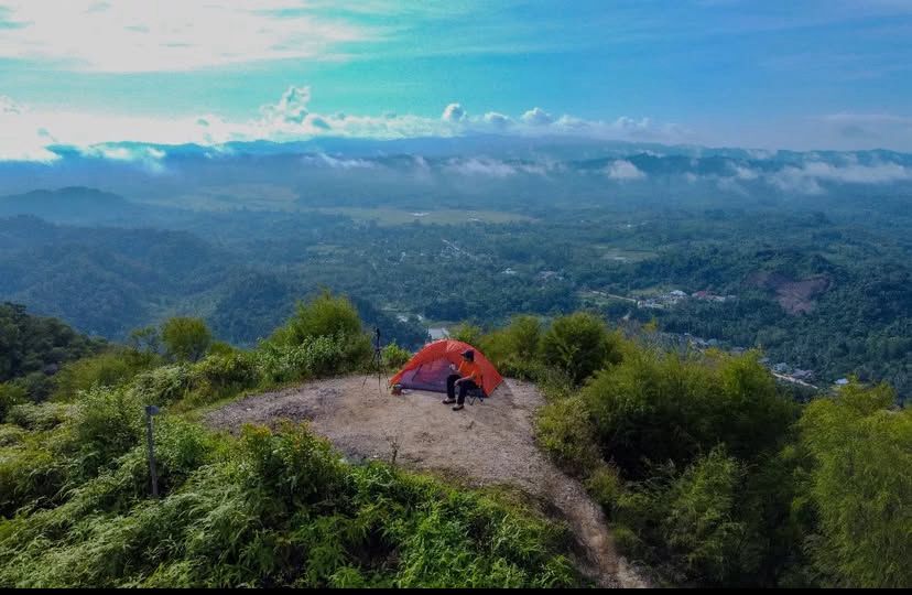 Mengejar Fajar di Ketinggian Popalia