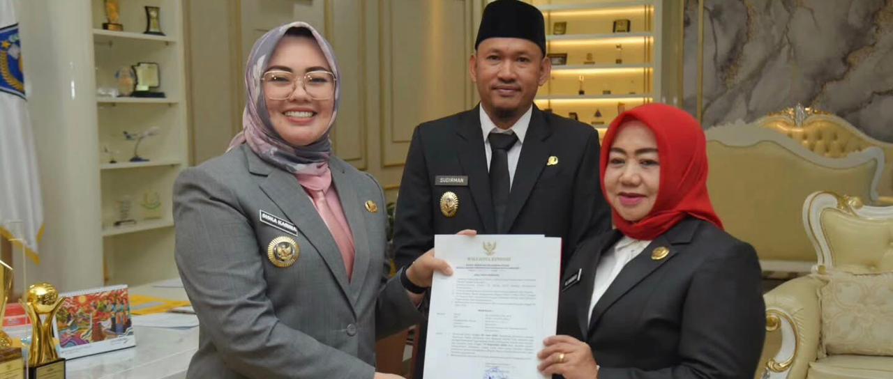 Tutup Kekosongan Jabatan, Wali Kota Kendari Lantik Plt Camat Wua-wua dan Dua Pejabat Strategis Lainnya