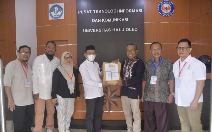Rektor Prof Zamrun Tegaskan Camaba UHO Jalur Mandiri Jangan Percaya Calo