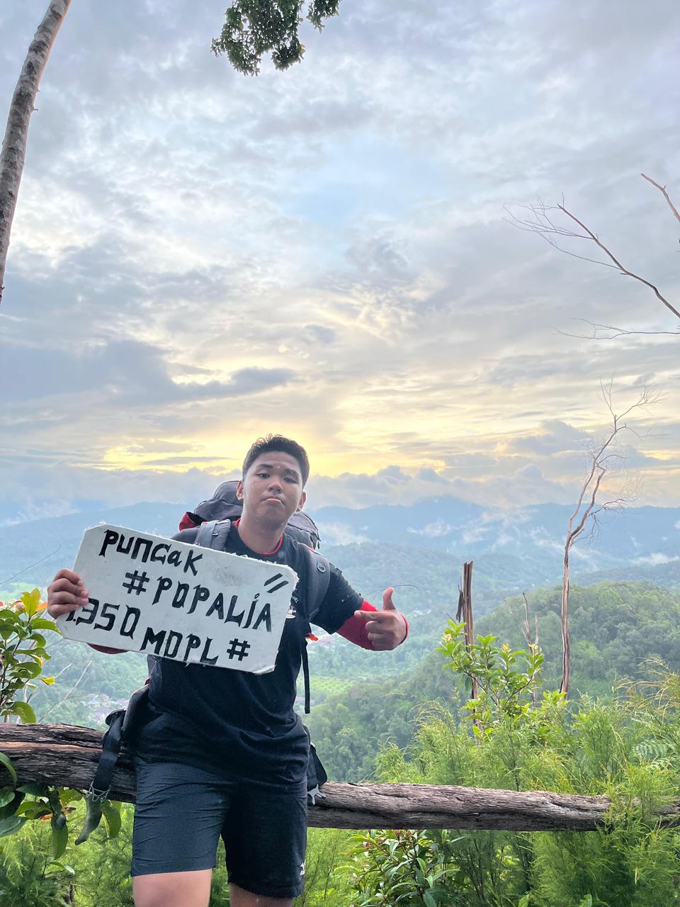 Mengejar Fajar di Ketinggian Popalia