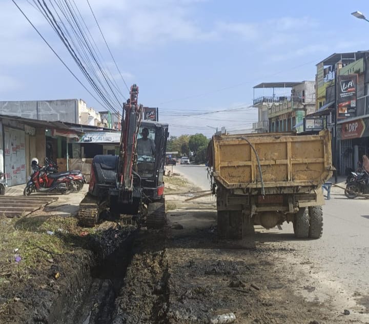 Normalisasi Drainase di Jalan Pasaeno, Kecamatan Kadia Dukung Program Kota Kendari Bersih dan Sehat