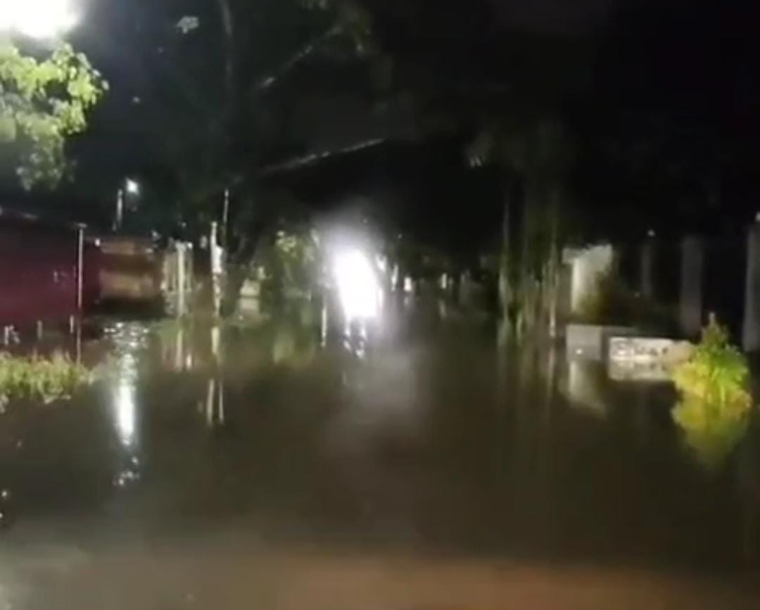 Pemkot Kendari Respon Cepat Banjir, Saluran Drainase Kompleks Pasaeno Dikeruk