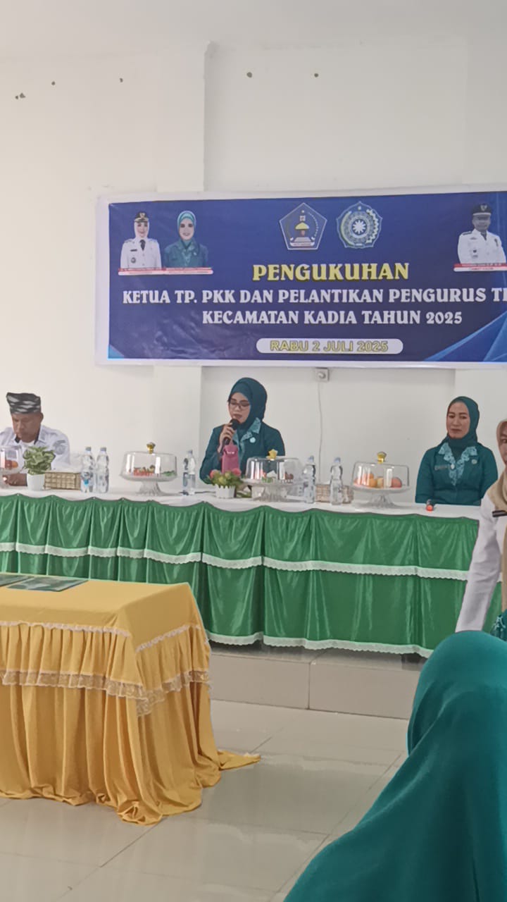 Ketua TP PKK Kota Kendari Lantik Wa Ode Sufiati sebagai Ketua TP PKK Kecamatan Kadia