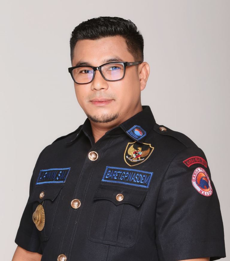 Kecamatan Kadia Terima Bantuan Alat Pemotong Rumput, Perkuat Sarana Kebersihan dan Lingkungan Kecamatan Kadia Terima Bantuan Alat Pemotong Rumput, Perkuat Sarana Kebersihan dan Lingkungan