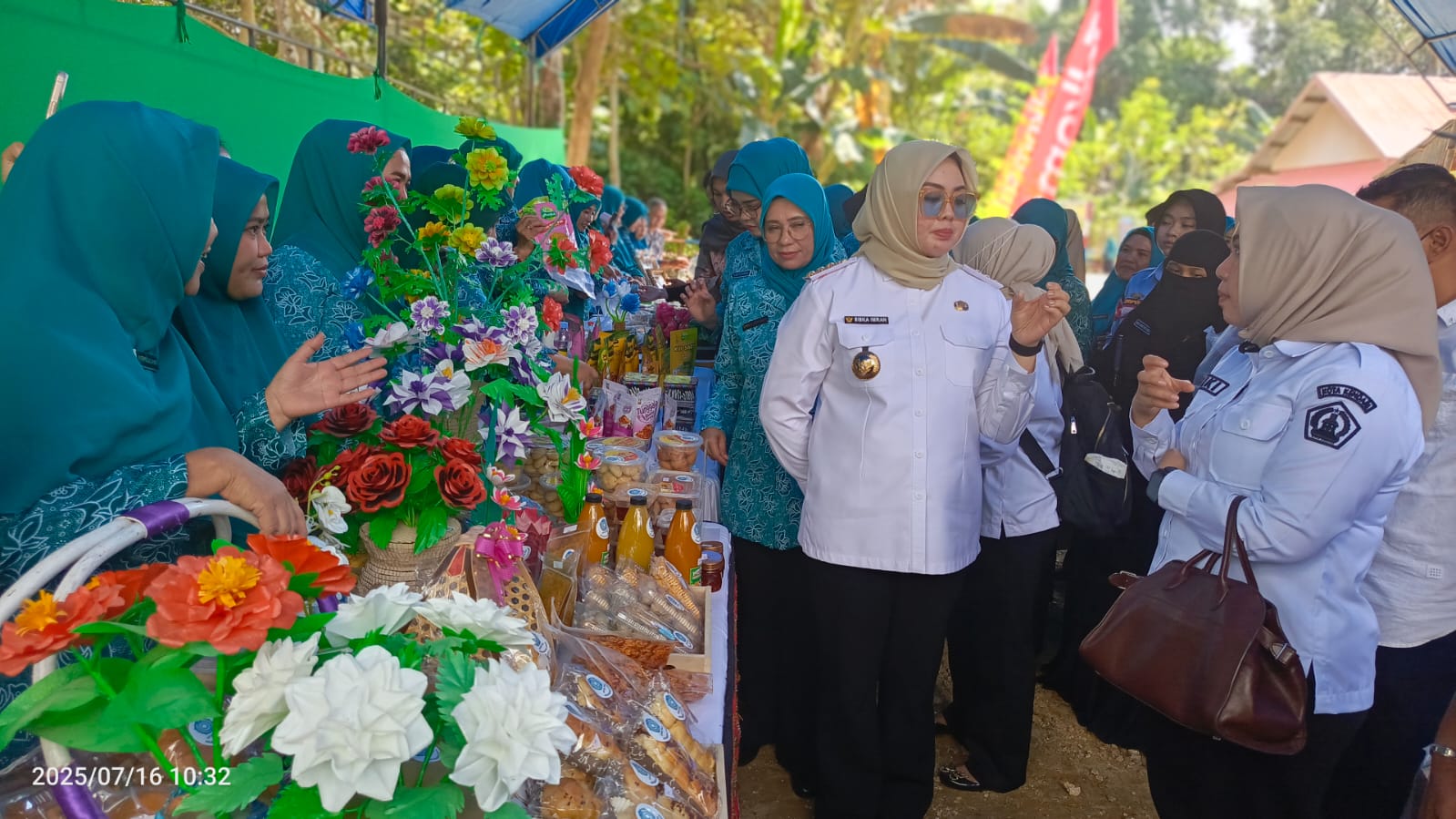 TP PKK Kecamatan Kadia Tampil Kompak di Pameran Produk UP2K se-Kota Kendari