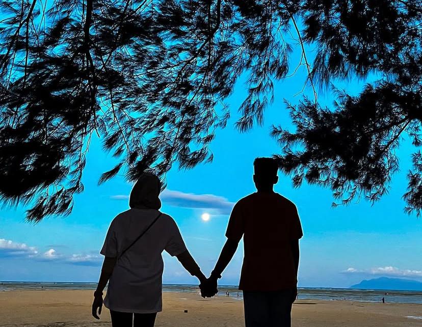 Berkemah dan Menyuluh Ikan di Pantai Toronipa, Atraksi Baru Makin Diminati