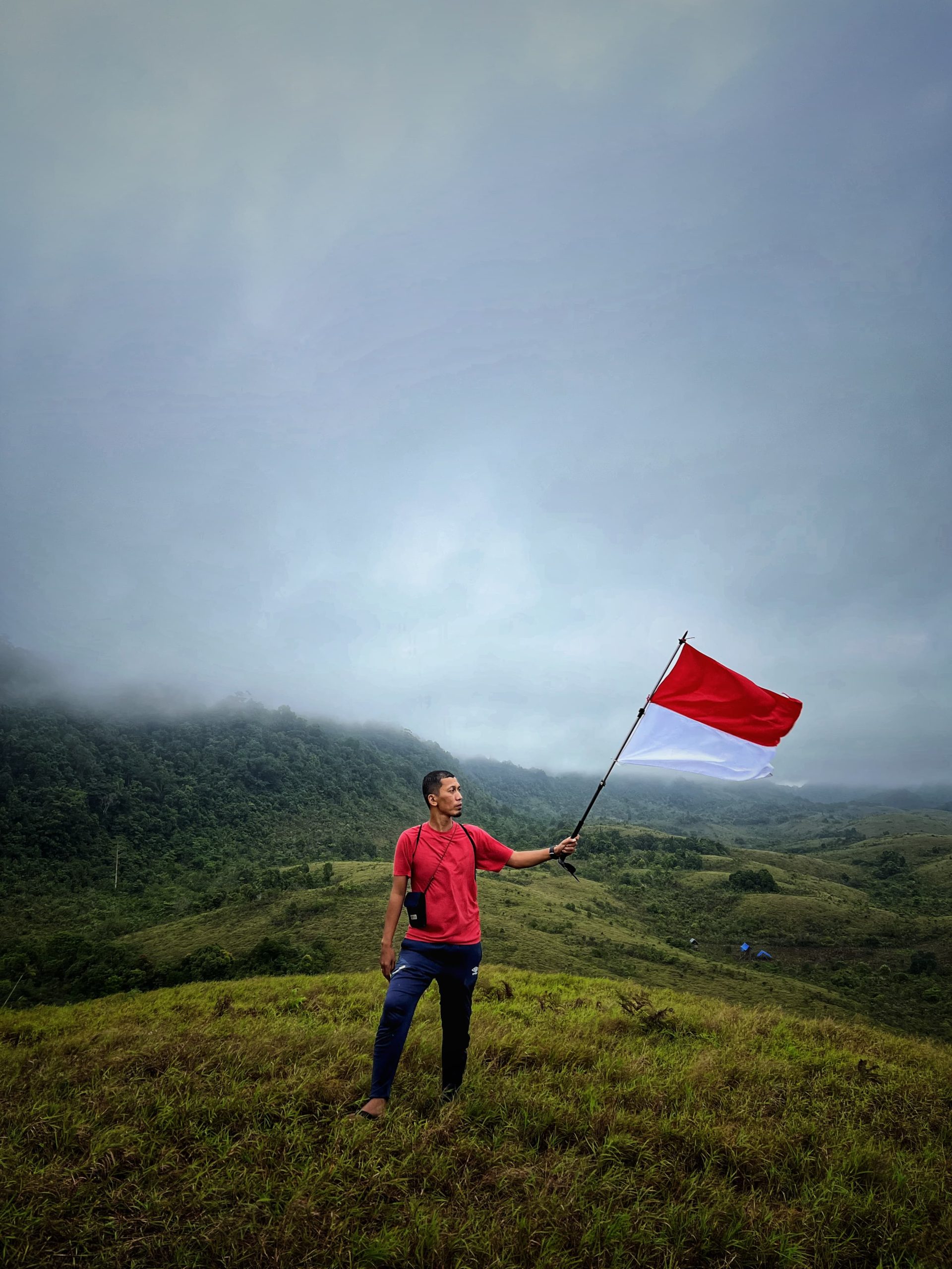 Menembus Langit Savana, di Pulau Buton Menembus Langit Savana, di Pulau Buton