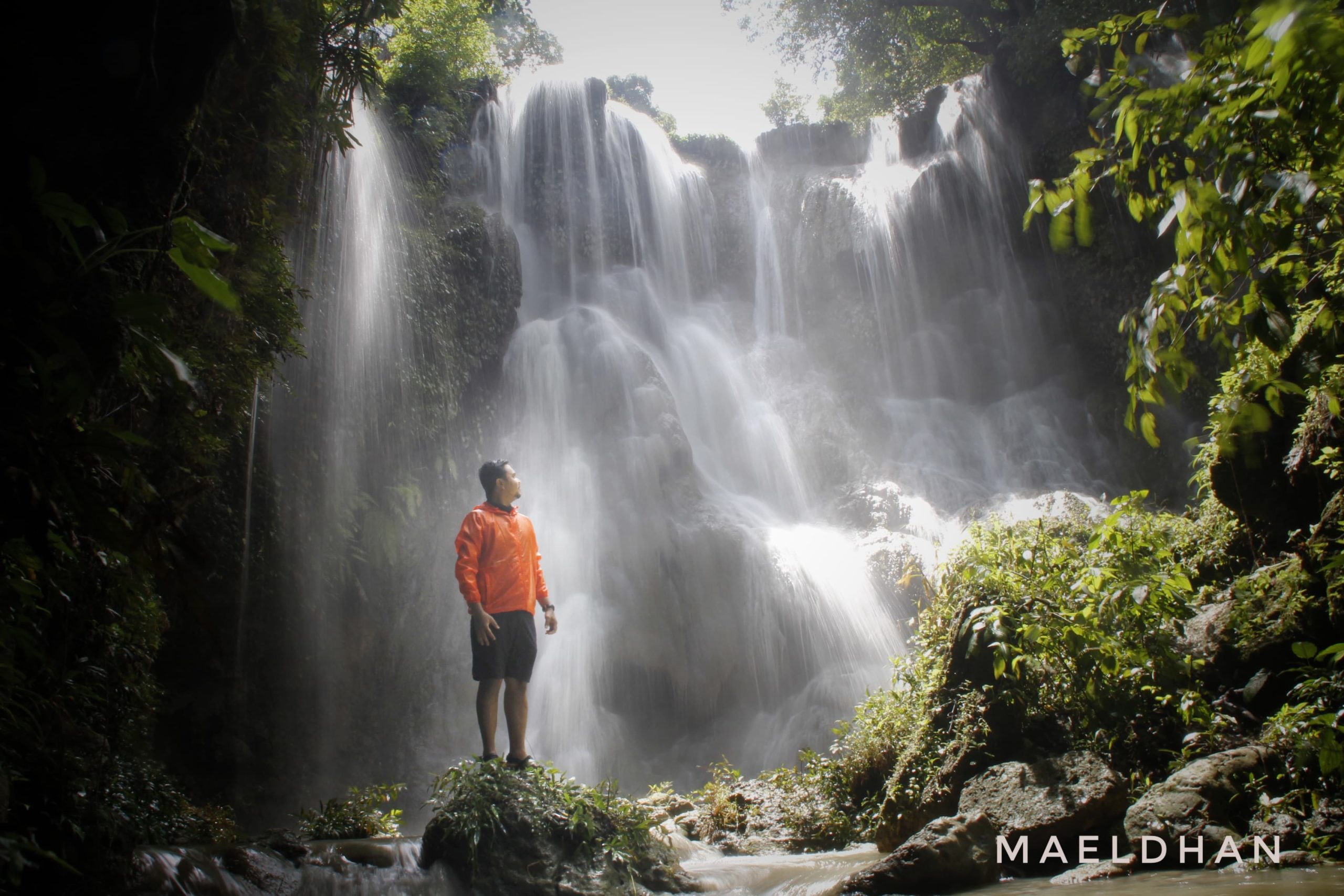 Menyusuri Rimba Menuju Air Terjun Amajapo, Surga Tersembunyi di Buton Selatan