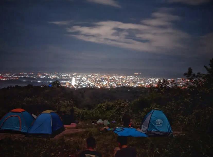 Puncak Amarilis, Spot Terbaik Nikmati Sunrise Kota Kendari