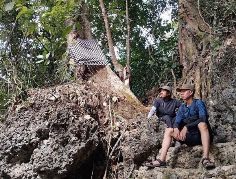 Menyusuri Teduhnya Surga Laut Tompaone Bersama Keluarga dan Ombak yang Bersahabat