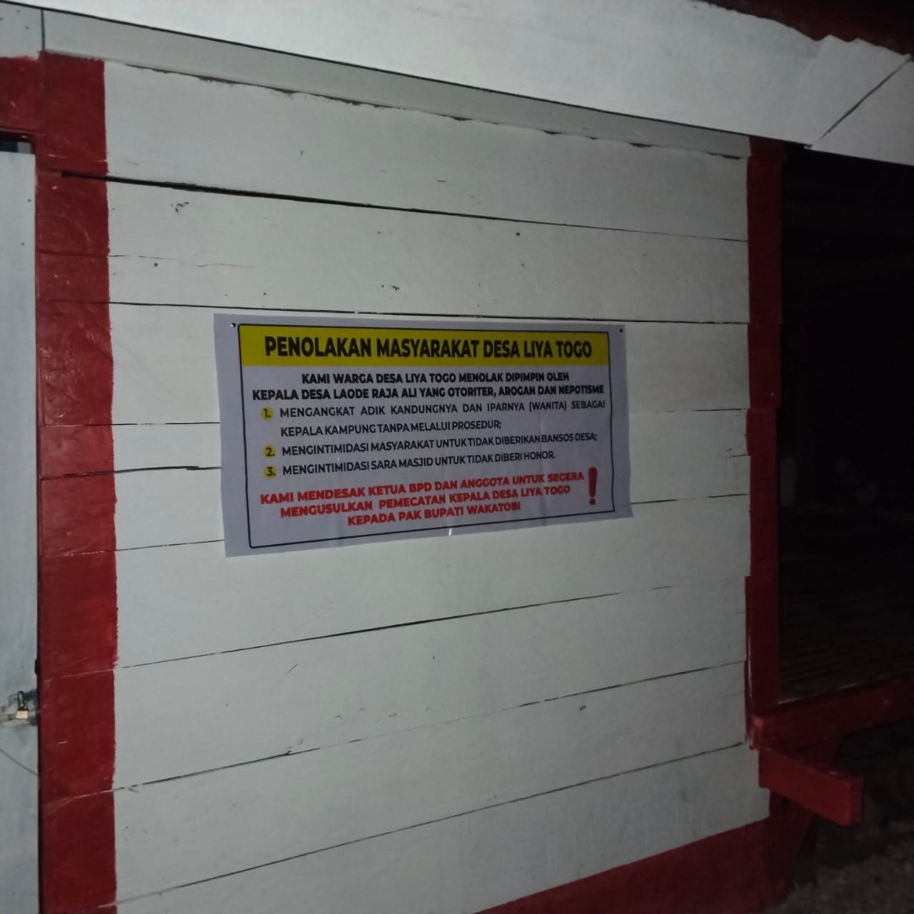 Spanduk Penolakan Merebak, Kades Liya Togo Dituding Otoriter dan Nepotis