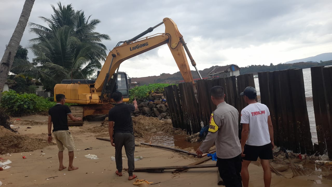 Kolaborasi Cegah Abrasi: PT Cinta Jaya Kerahkan Alat Berat di Mandiodo