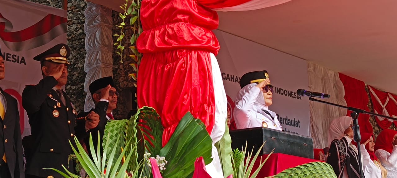 Wakil Bupati Safia Wualo Jadi Inspektur Upacara HUT ke-80 RI di Wakatobi