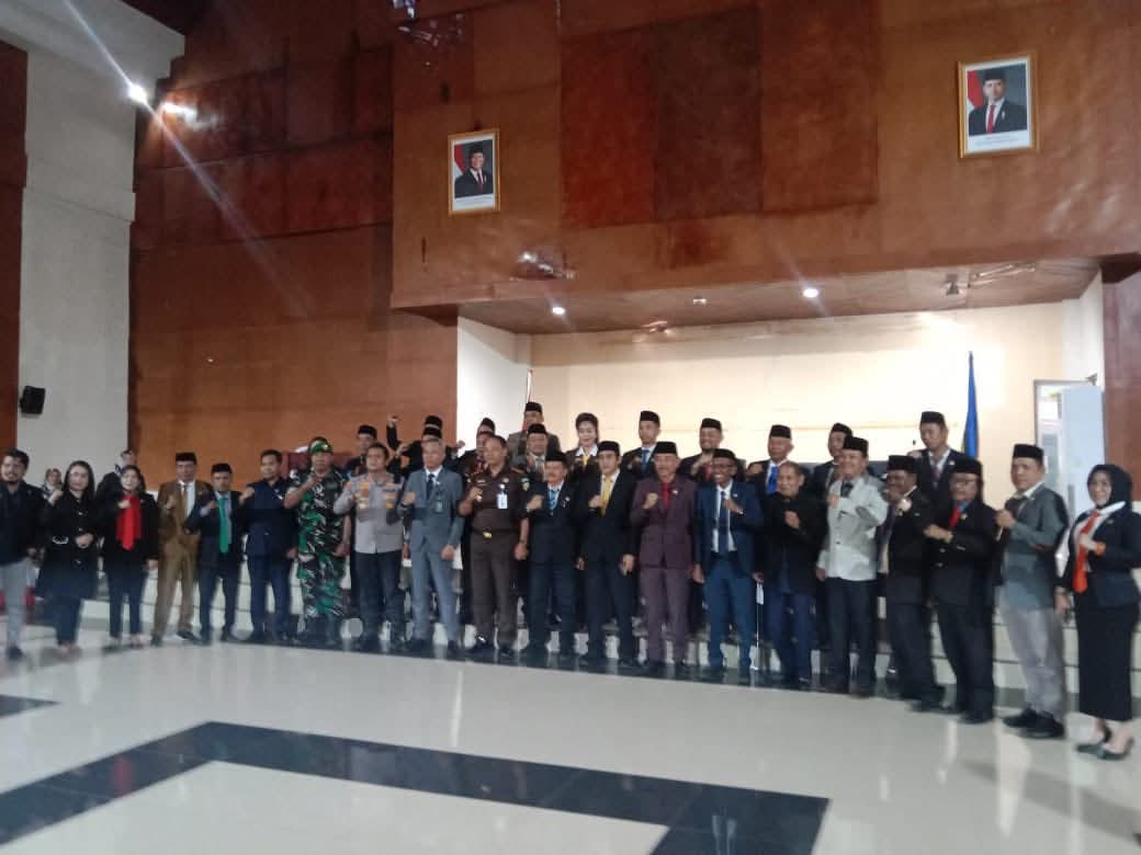 Bupati Erwin Burase Hadiri Rapat Paripurna DPRD Parigi Moutong
