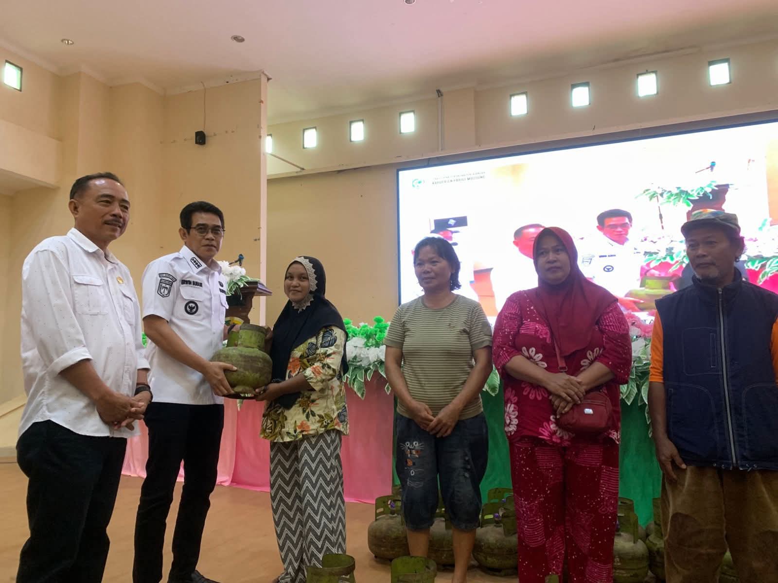Pemkab Parigi Moutong Prioritaskan Penyaluran Energi Bersih untuk Tekan Kemiskinan Ekstrem