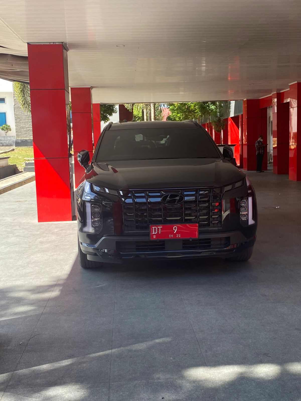 Unsur Pimpinan DPRD Sultra Ramai-Ramai Dapat Mobil Dinas Baru, Akademisi: Tidak Punya Kepekaan Sosial