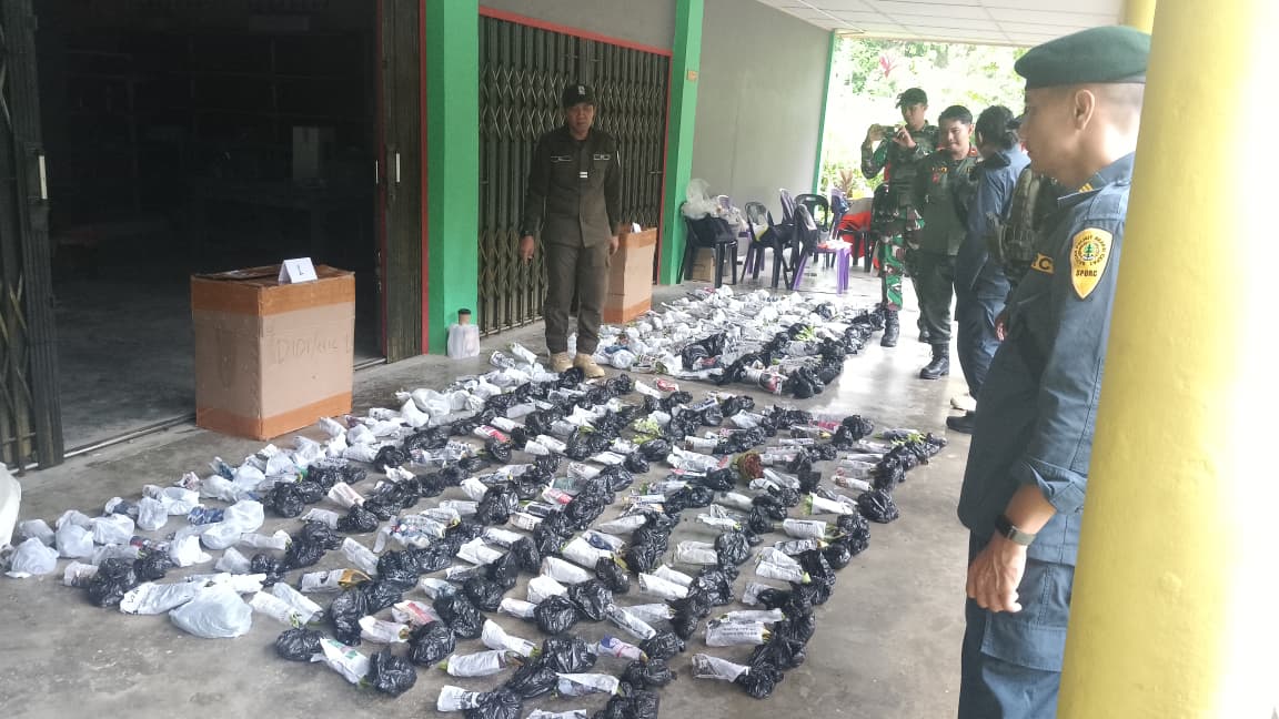 Patroli Gabungan Indonesia–Malaysia Amankan Ratusan Tanaman Dilindungi di Perbatasan Jagoi Babang–Serikin