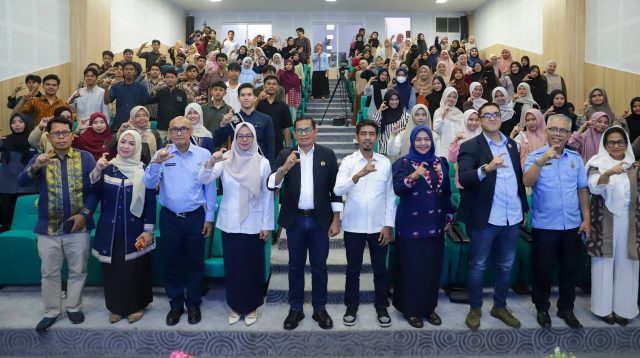 Transformasi Digital: Mahasiswa IAIN Kendari Diajak Ciptakan Ruang Digital yang Sehat