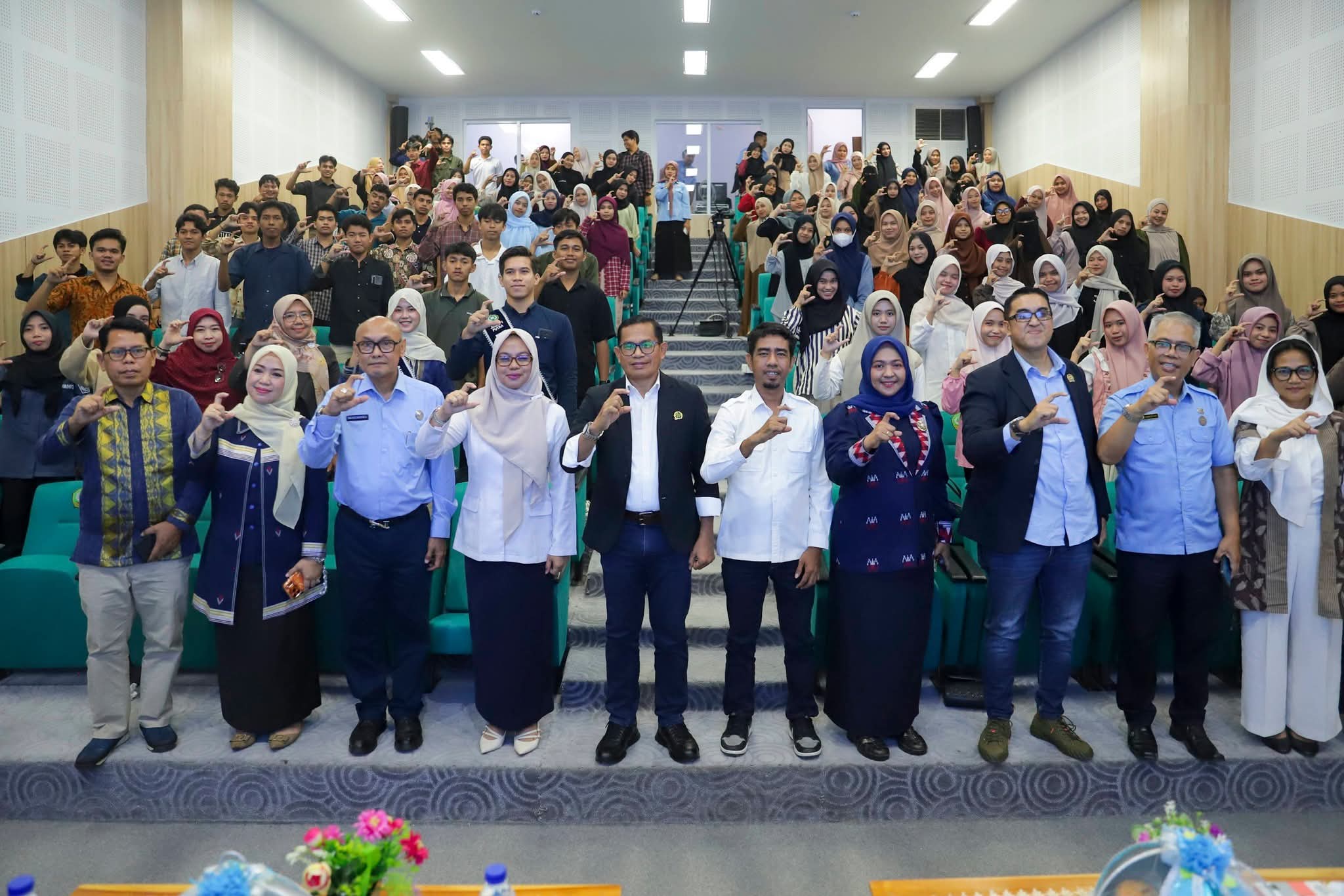 Transformasi Digital: Mahasiswa IAIN Kendari Diajak Ciptakan Ruang Digital yang Sehat