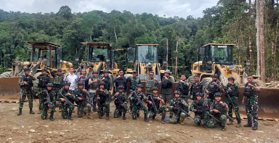 Gakkum Kehutanan Bongkar Tambang Emas Ilegal di Hutan Nabire, 7 WNA Diamankan