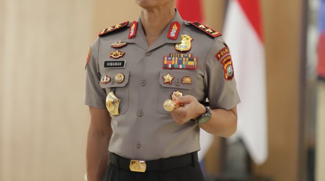 Kapolda Sultra Dr Himawan Bayu Aji Resmi Sandang Pangkat Irjen Pol