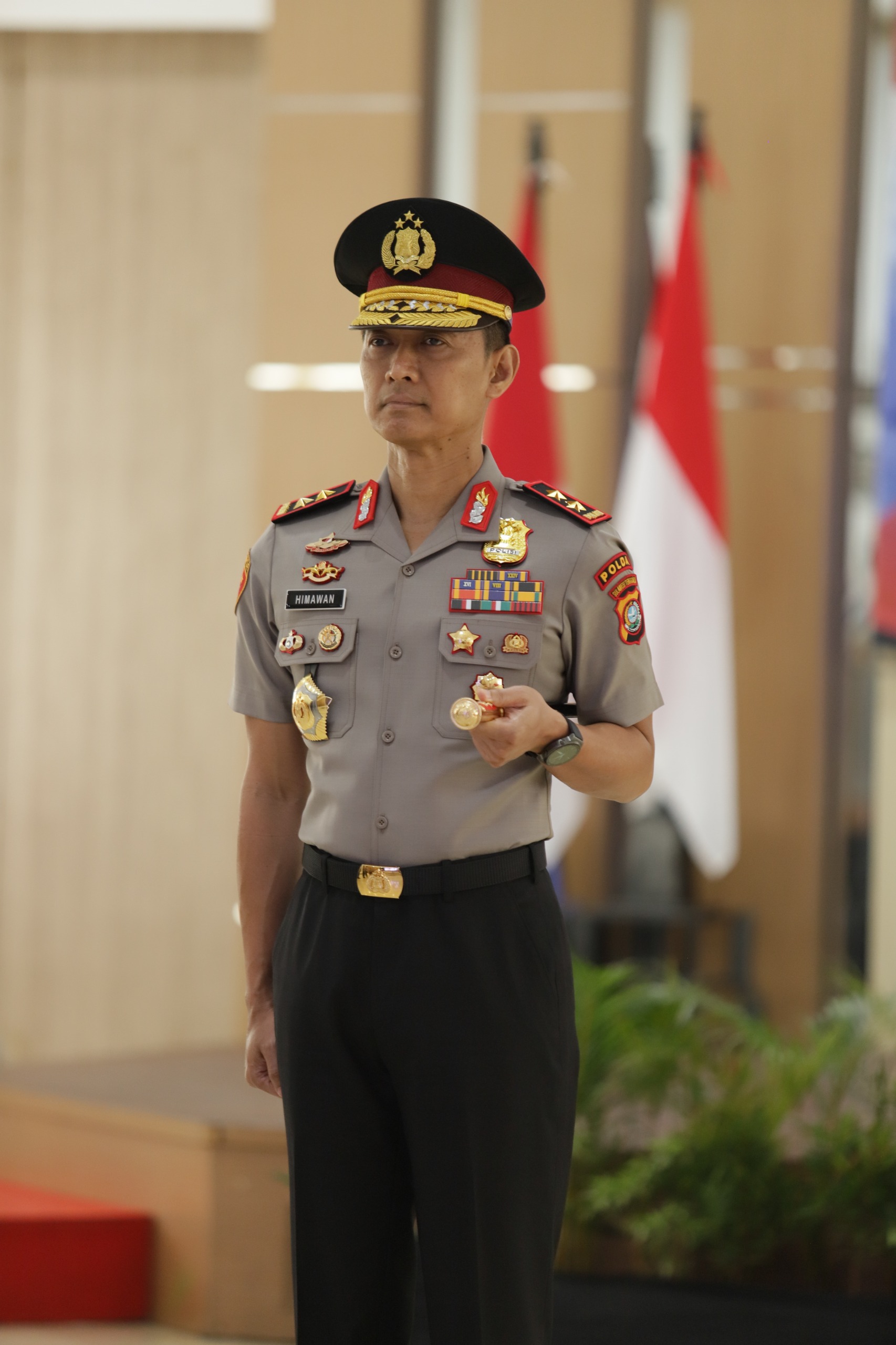 Kapolda Sultra Dr Himawan Bayu Aji Resmi Sandang Pangkat Irjen Pol