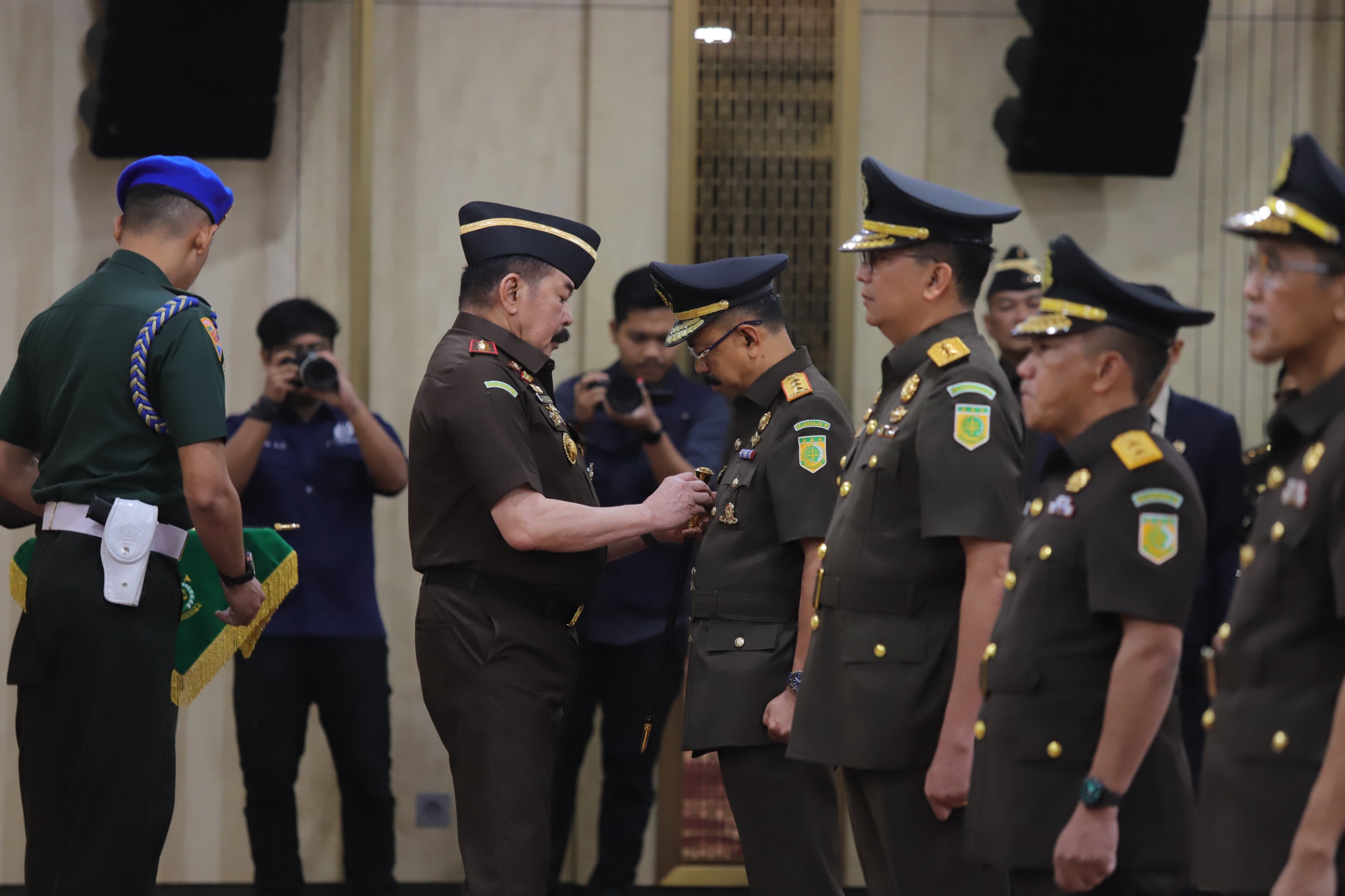 Lantik Pejabat Eselon I, Jaksa Agung: Jangan Pernah Pertaruhkan Marwah Institusi demi Kepentingan Pribadi