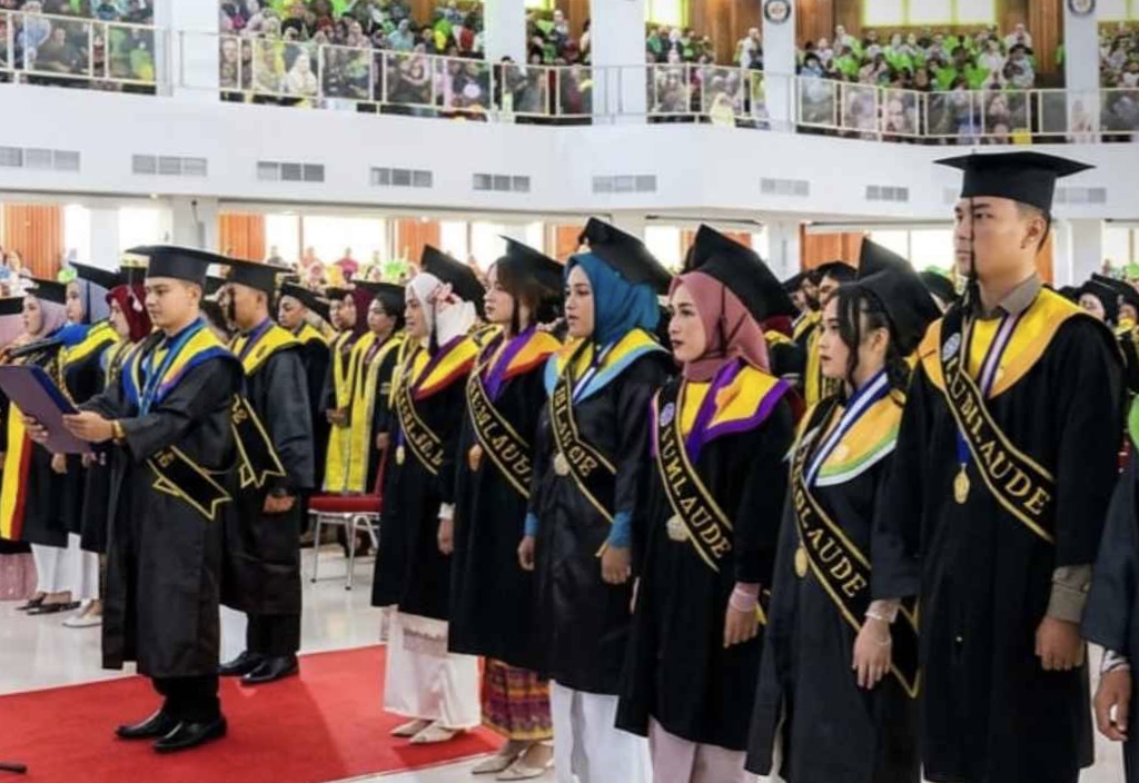 Dari UHO untuk Masa Depan, 732 Lulusan Siap Berkontribusi bagi Masyarakat