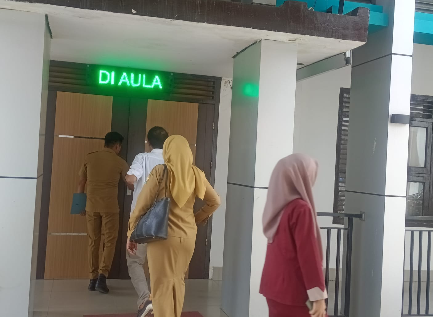 Eks Kadis dan Kabid ESDM Sultra Diperiksa Penyidik Kejagung di Kantor Kejati Sultra