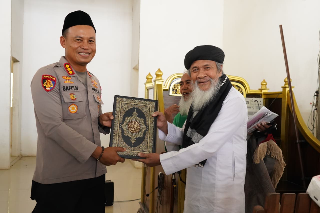 Safari Jumat di Baruga, Kapolresta Kendari Bangun Sinergi dengan Masyarakat