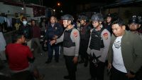 Pasca-Penggerebekan Sarang Narkoba, 121 Personel Gabungan Patroli di Kampung Salo